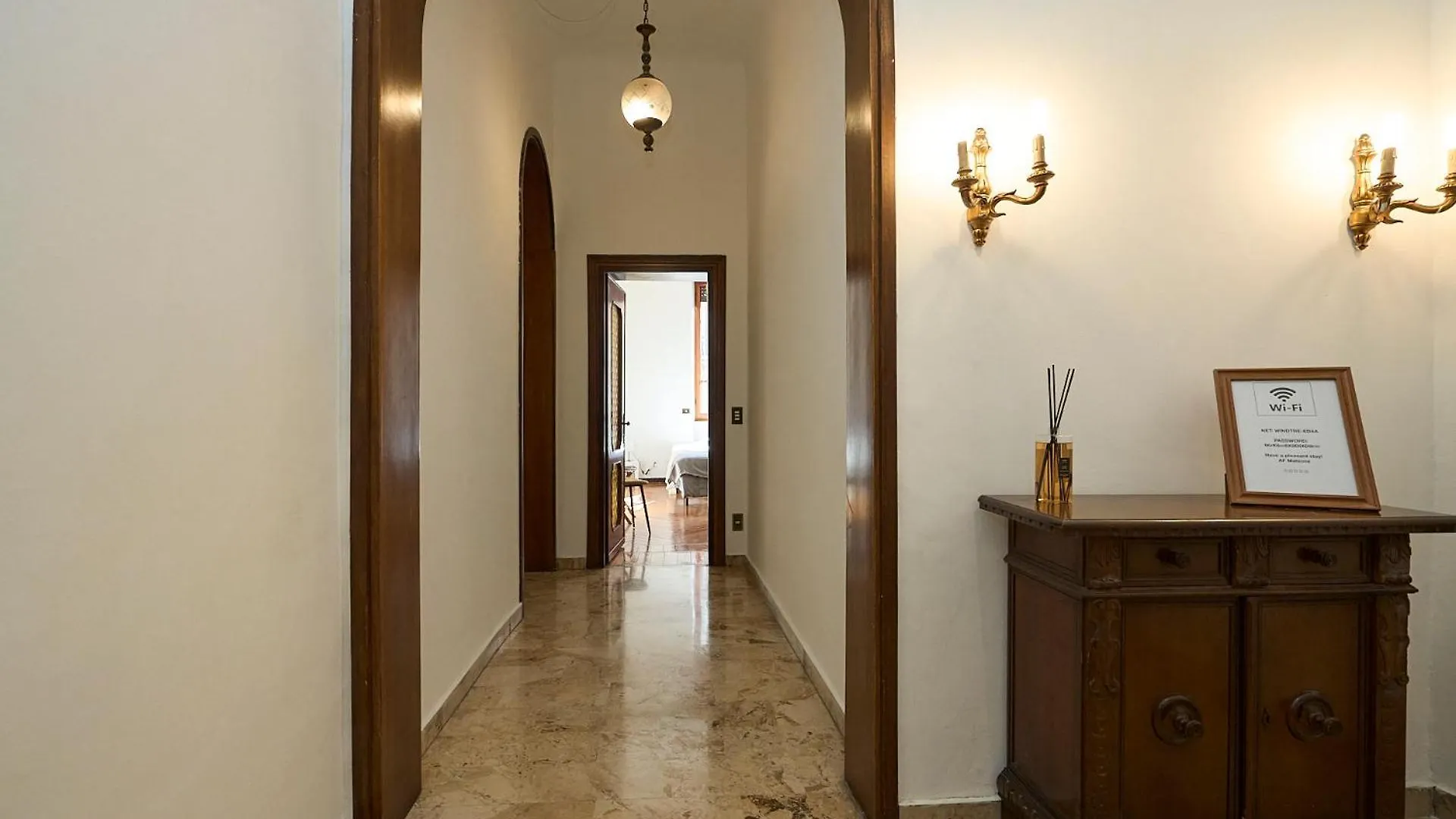 Vintage House - 2 Minutes Walk From Central Station Mediolan Włochy
